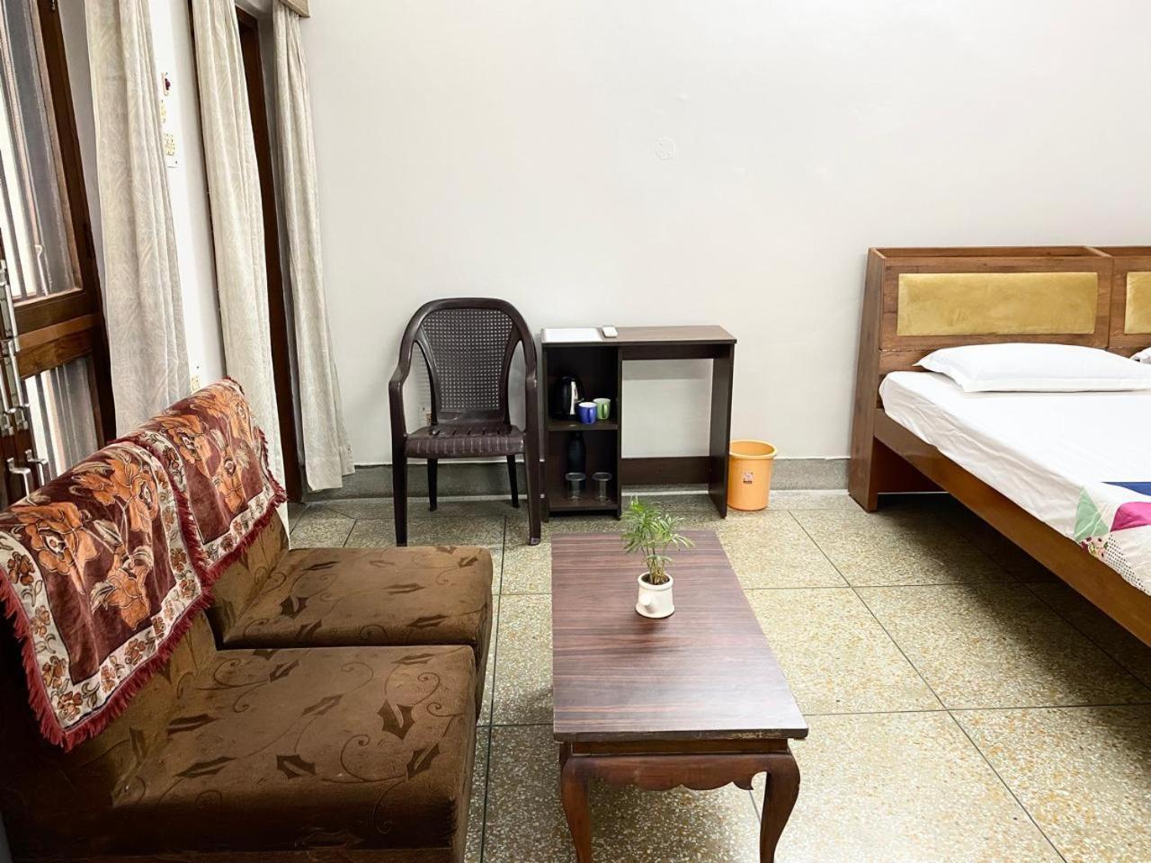 Garden View Residency Bed and Breakfast Λάκναου Εξωτερικό φωτογραφία