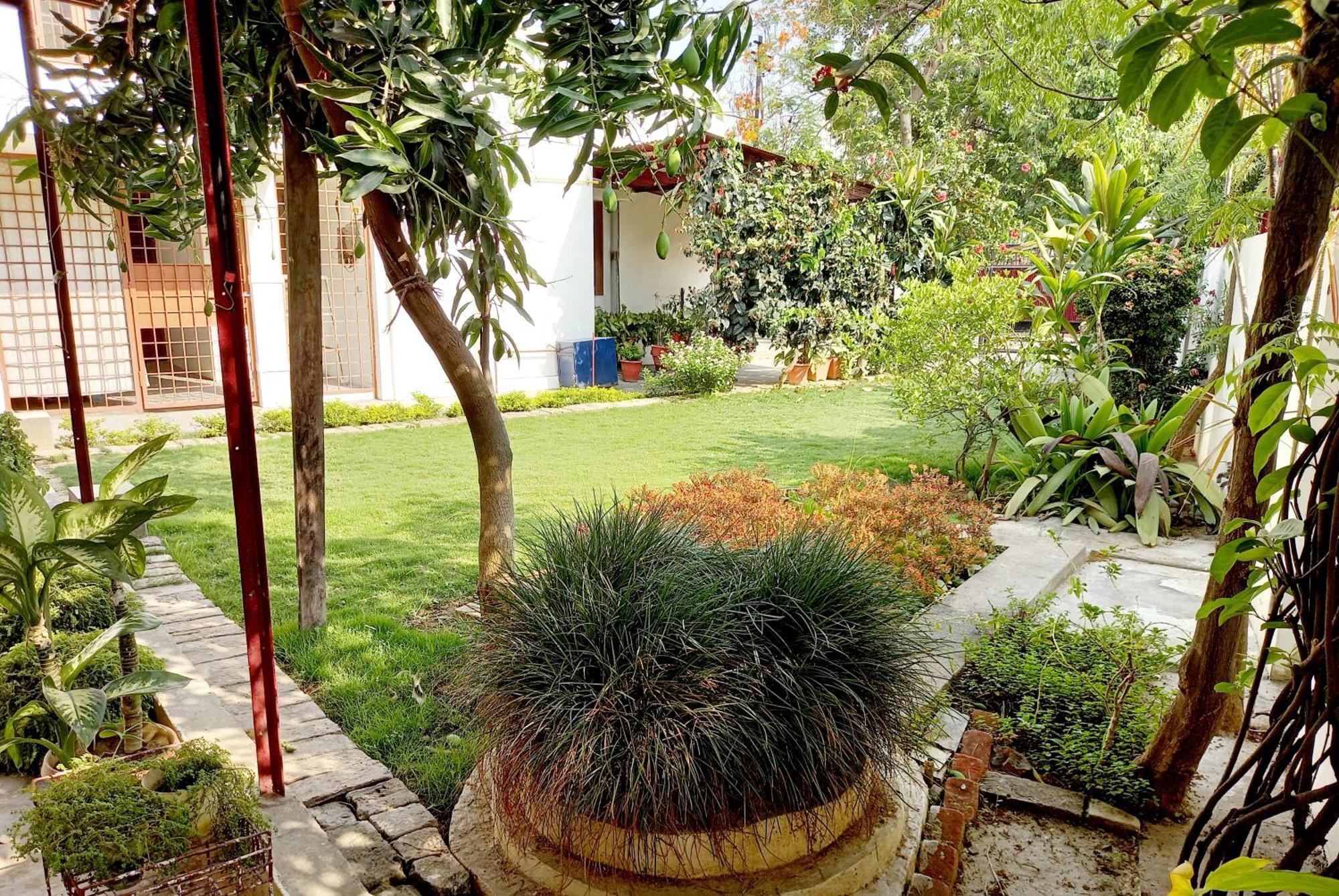 Garden View Residency Bed and Breakfast Λάκναου Εξωτερικό φωτογραφία